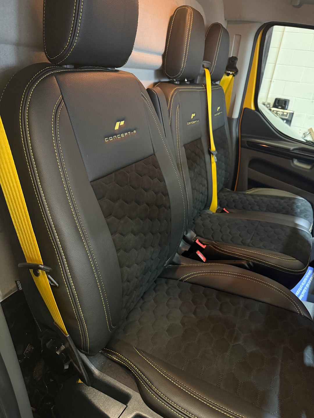 Concept-R Custom Colour Seat Belts – Ford Transit Custom