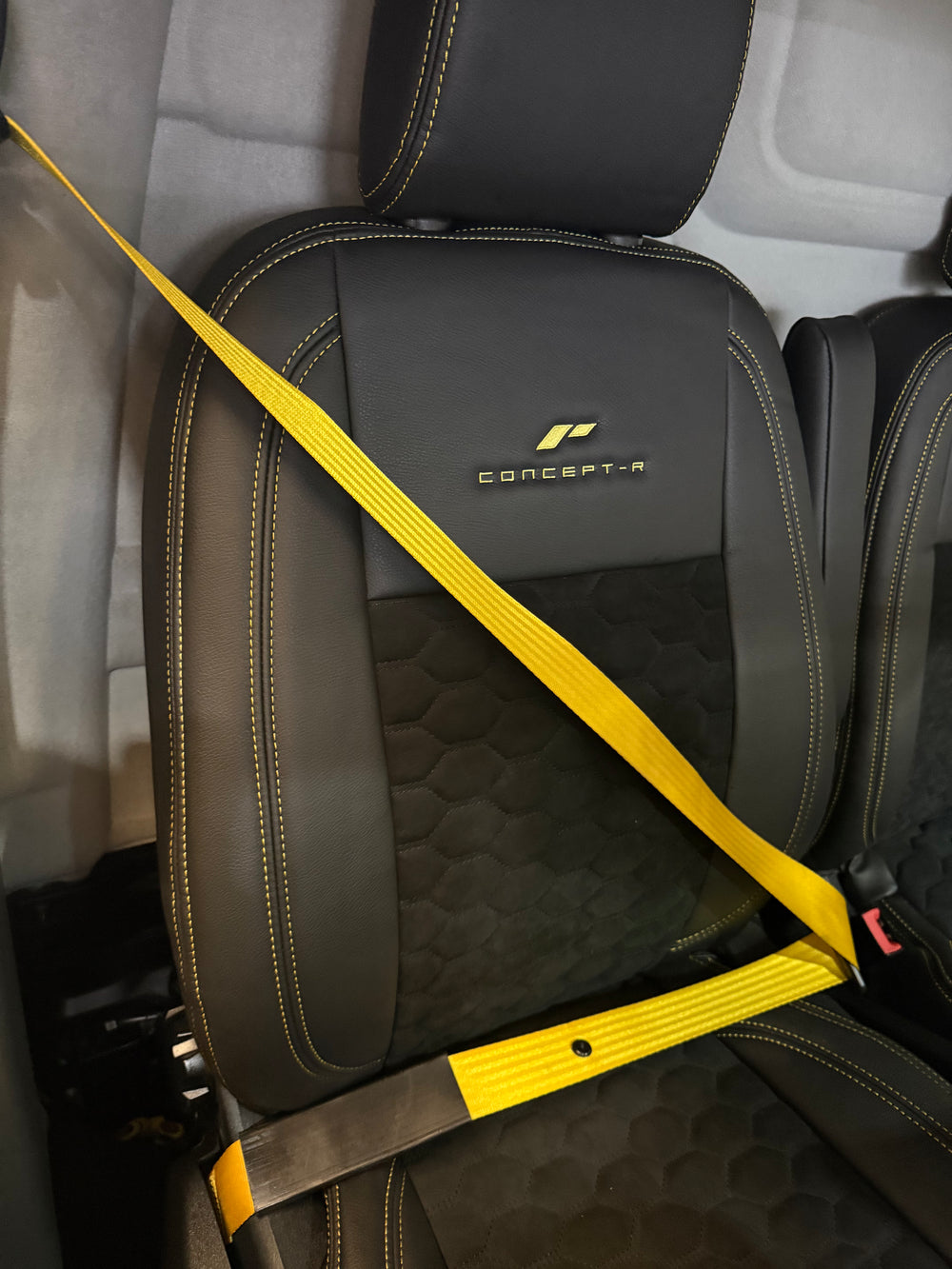 Concept-R Custom Colour Seat Belts – Ford Transit Custom