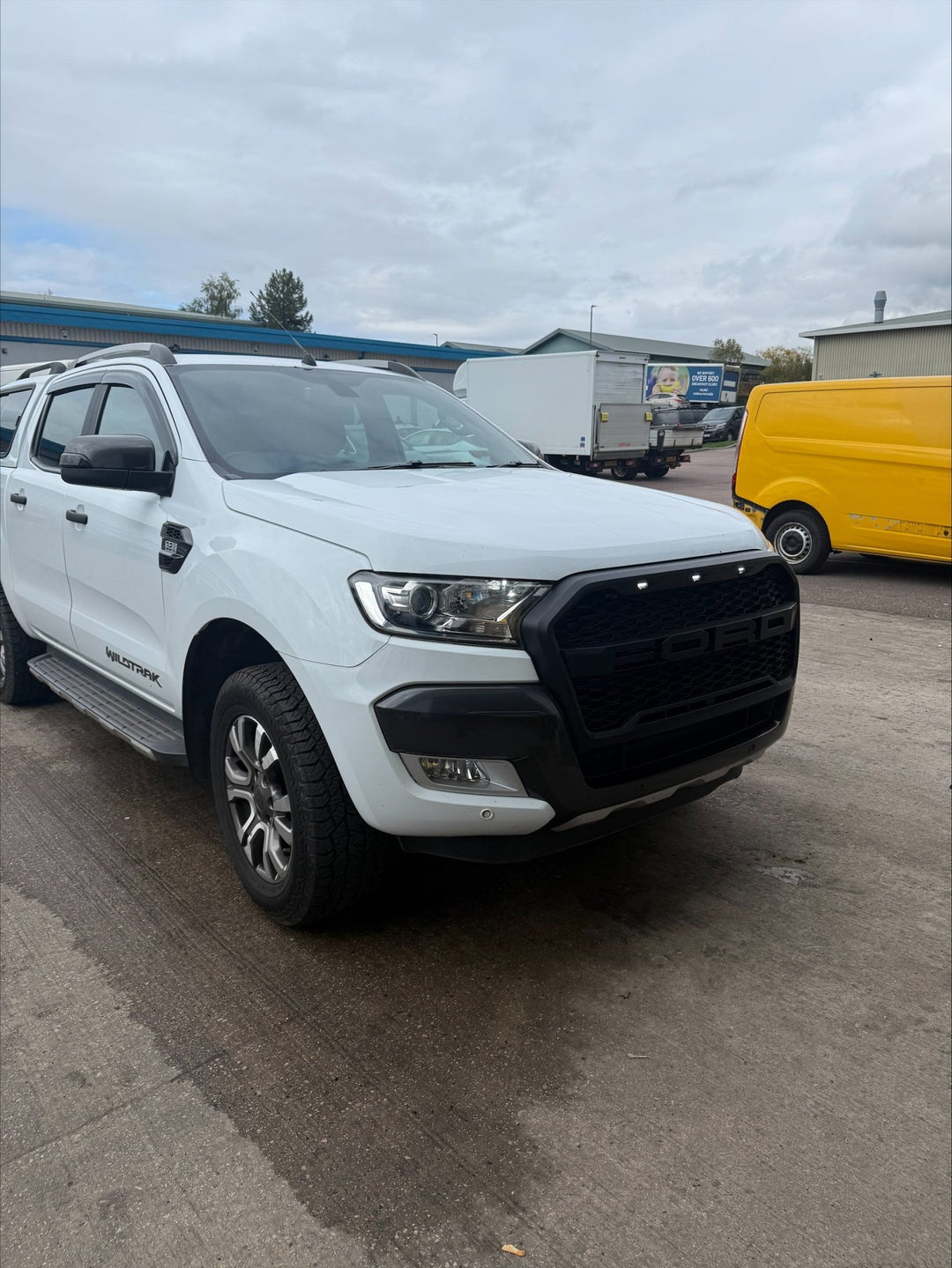 Ford Ranger Front Grille with LED Lights - Concept - R
