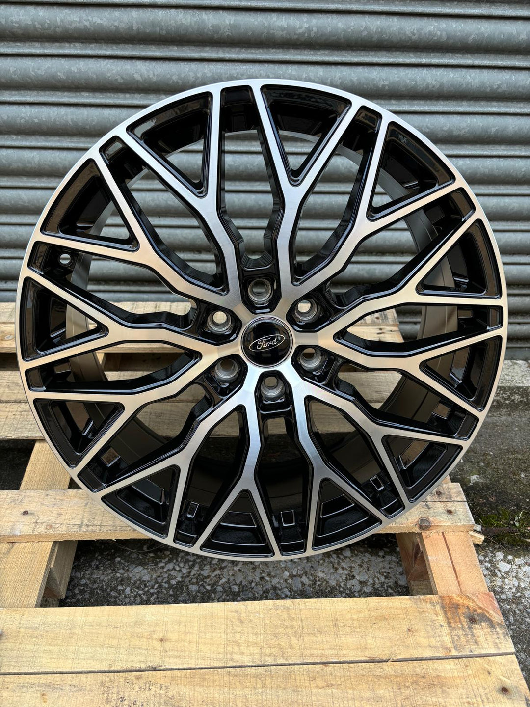Velocity VC1 Velocity VC1 18X8 6x120 50 74.6 BLACK POLISHED - Concept - R